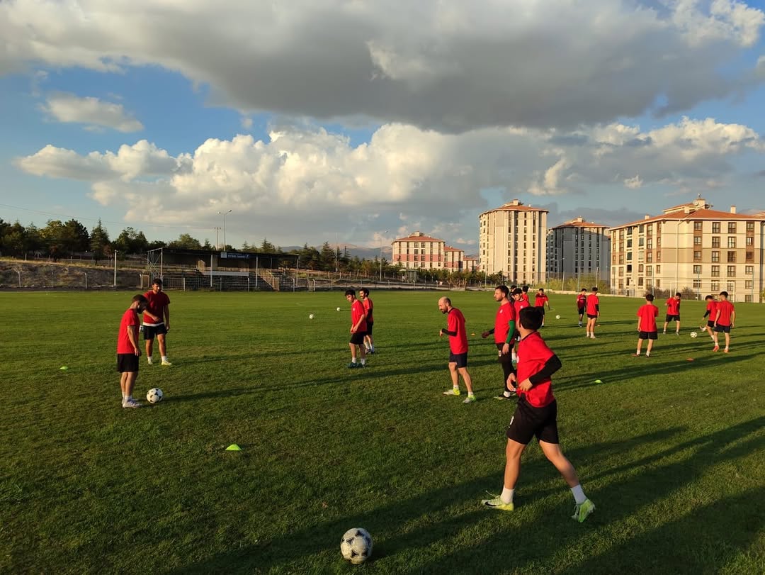 Kırşehir Gençlik Ve Spor İl Müdürümüz Sn. Yasin Çakmakçı Ve Spor Şube Müdürümüz Aslan Uçar, Bu S (5)