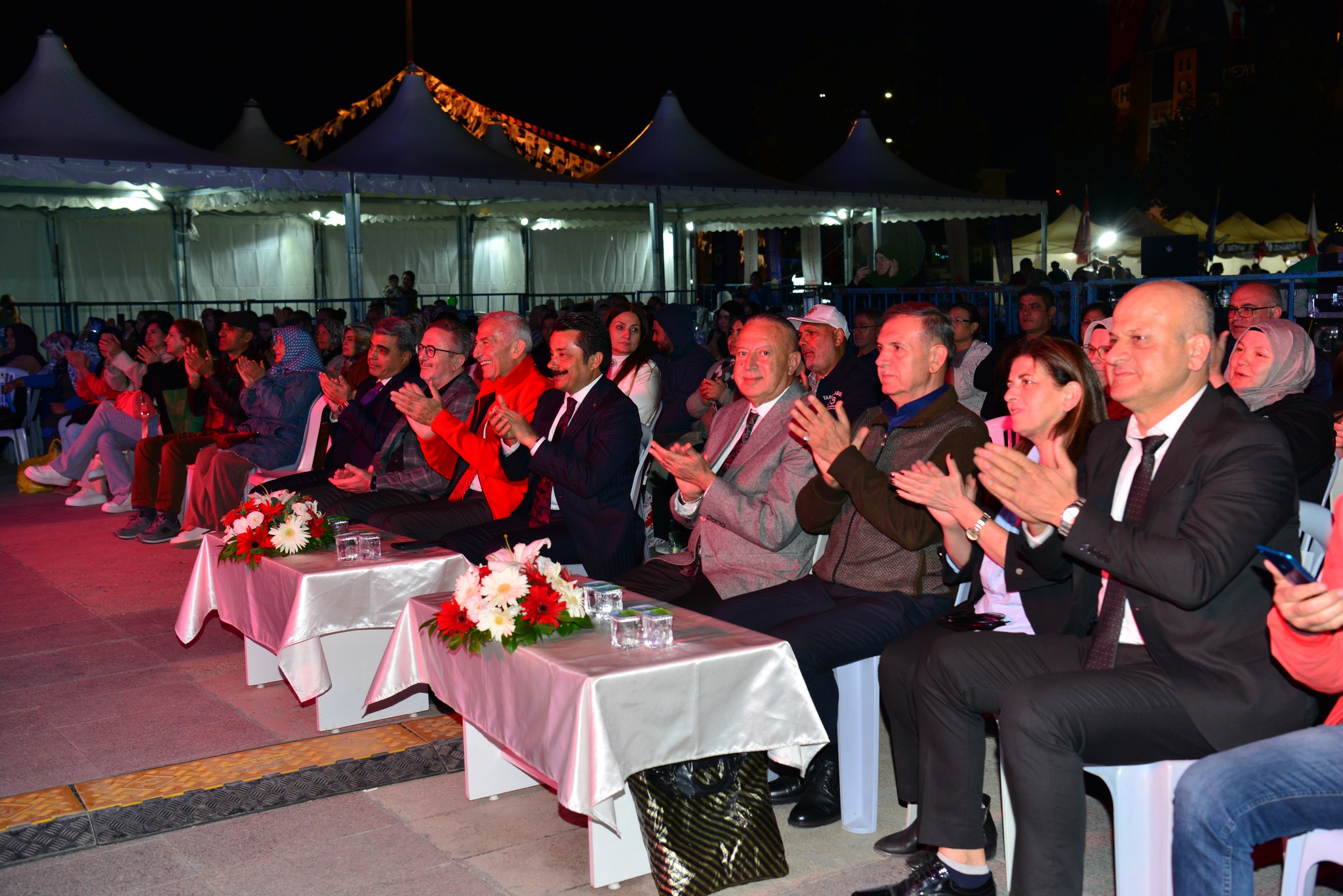 Kırşehir’de Cacabey Meydanı Tasavvuf Müziği Ezgileriyle Yankılandı 4