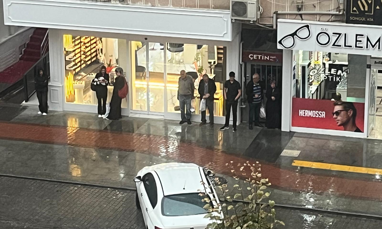 Kırşehir’de Sağanak Yağış Hayatı Olumsuz Etkiledi4