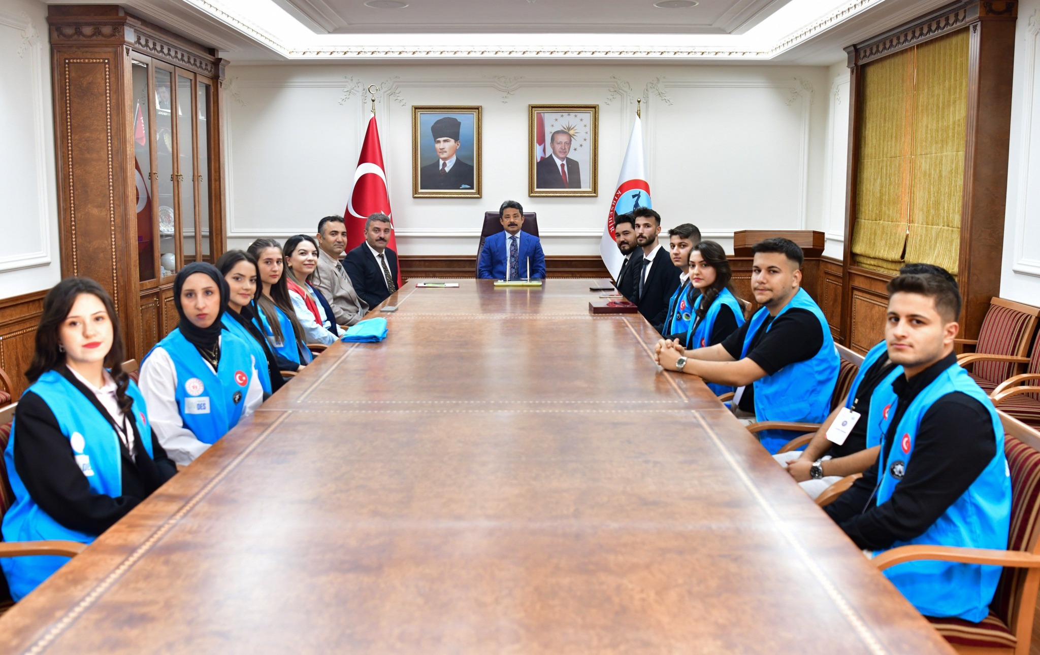 Kırşehir'de Valilik Ve Başsavcılık Kapılarını Gençlere Açtı 1