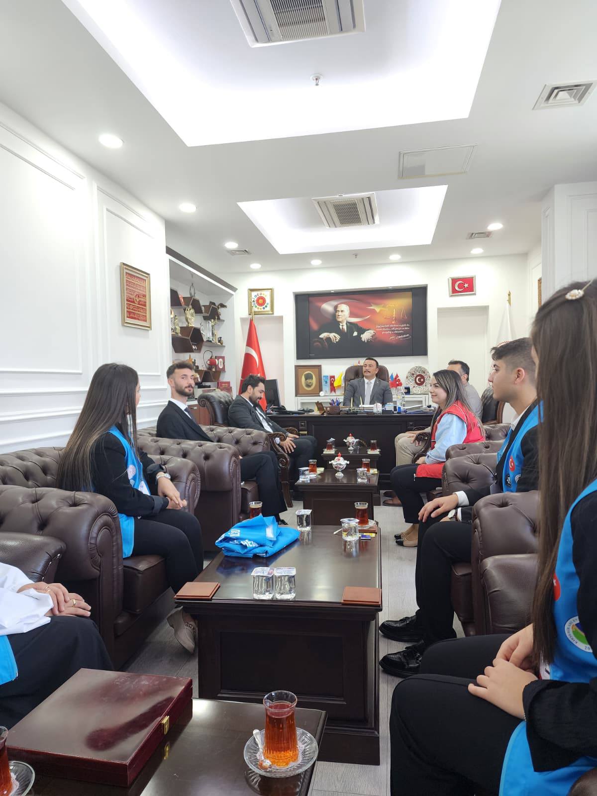 Kırşehir'de Valilik Ve Başsavcılık Kapılarını Gençlere Açtı 4