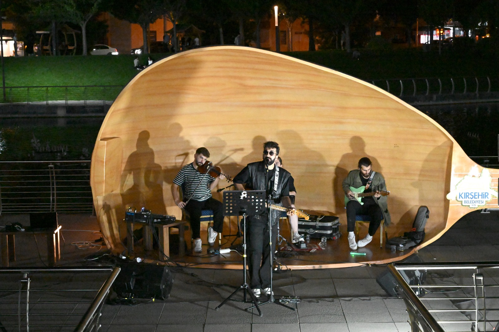 Kırşehir’de Yaz Akşamlarını Renklendiren Konser Serisi Bercesteband Ile Final Yaptı (1)