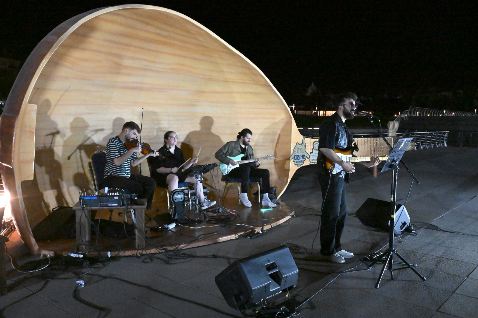 Kırşehir’de Yaz Akşamlarını Renklendiren Konser Serisi Bercesteband Ile Final Yaptı (3)
