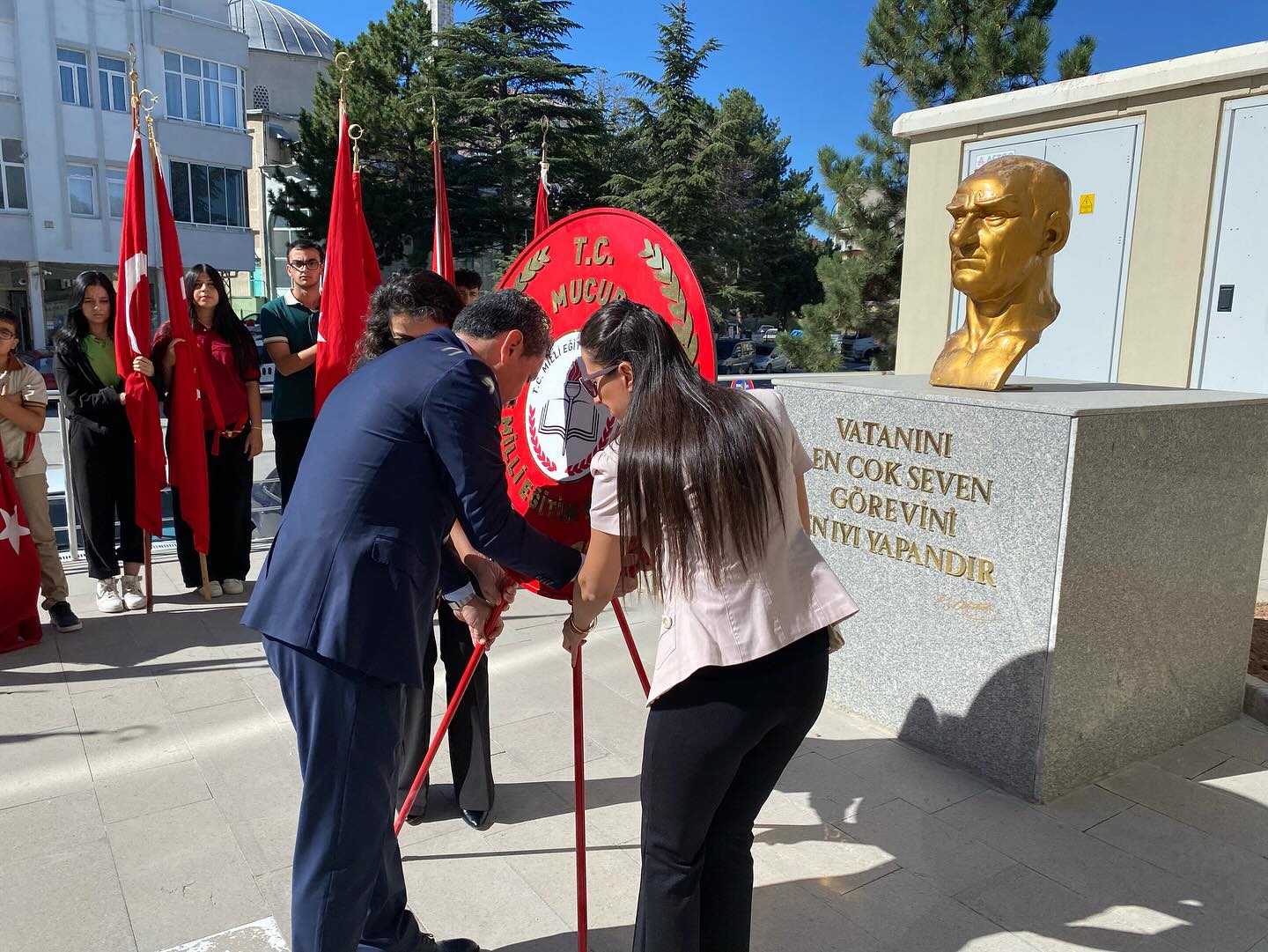 Mucur’da İlköğretim Haftası Çelenk Töreniyle Başladı2