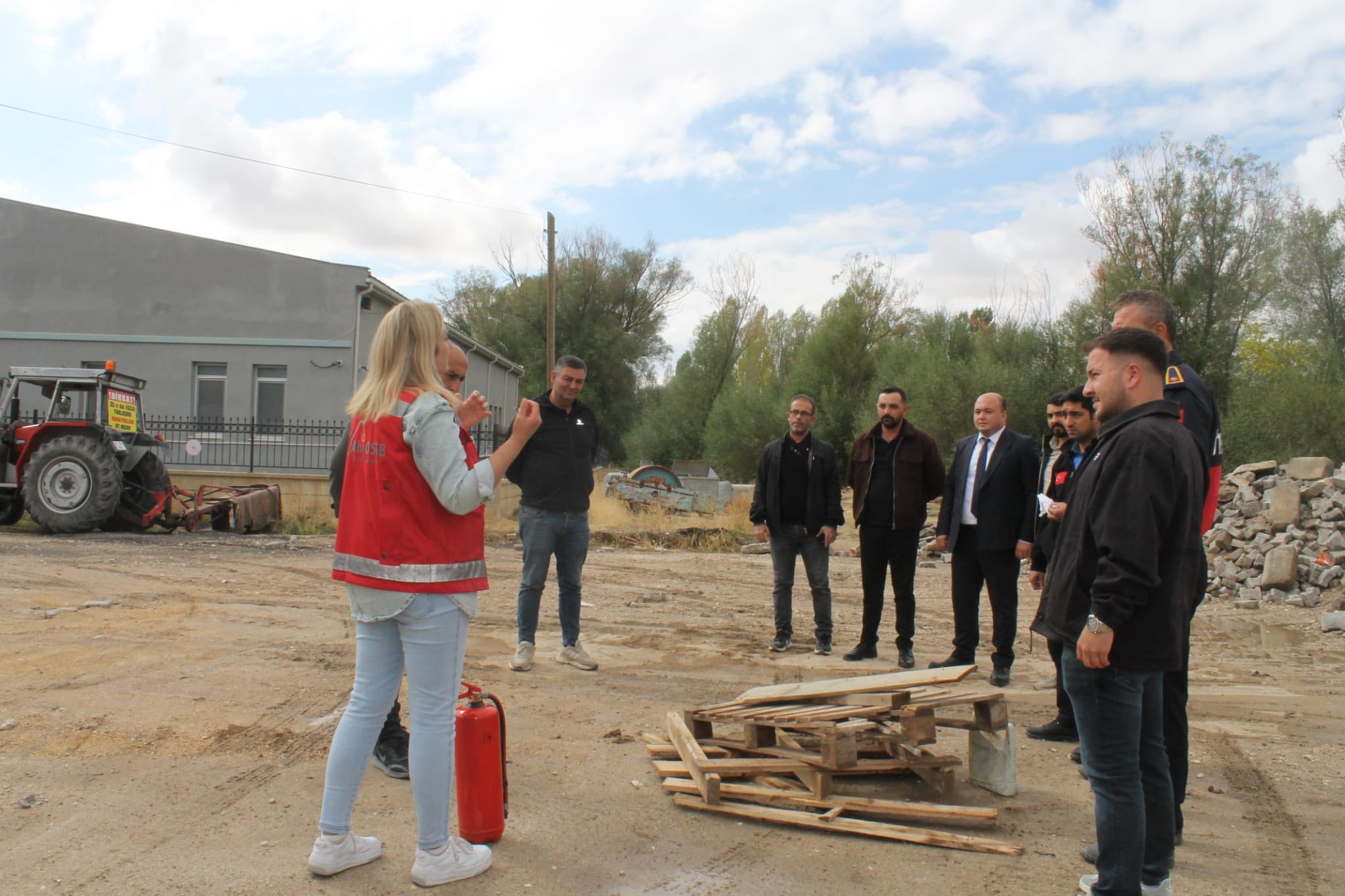 556047903 122195986586296220 3167364921684419398 N