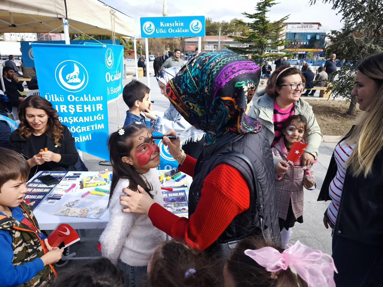 571682189 2704701443216324 1925867588579196863 N