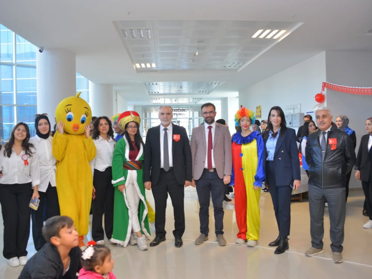 573586971 18427579456111626 3398155148067191777 N