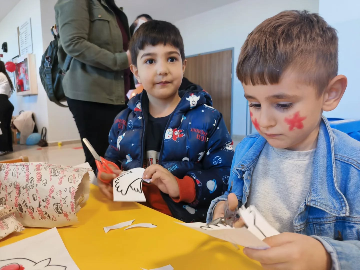 573643483 18427579543111626 545682873199107904 N