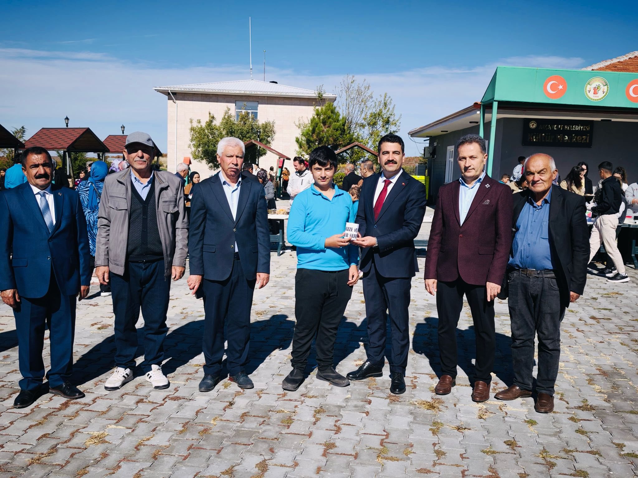 Akçakent’te Gazze İçin Seferberlik Kermesi Düzenlendi3