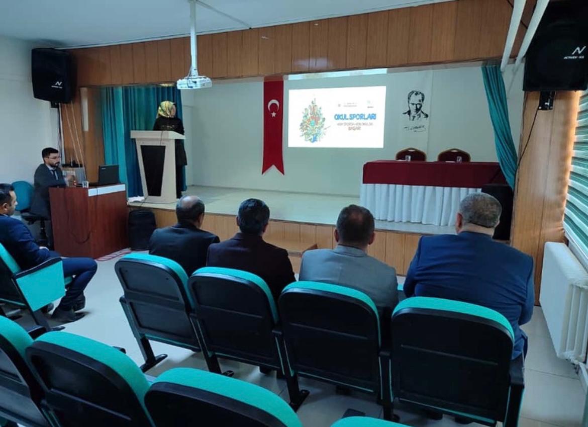 Boztepe’de Okul Sporları Değerlendirildi (1)