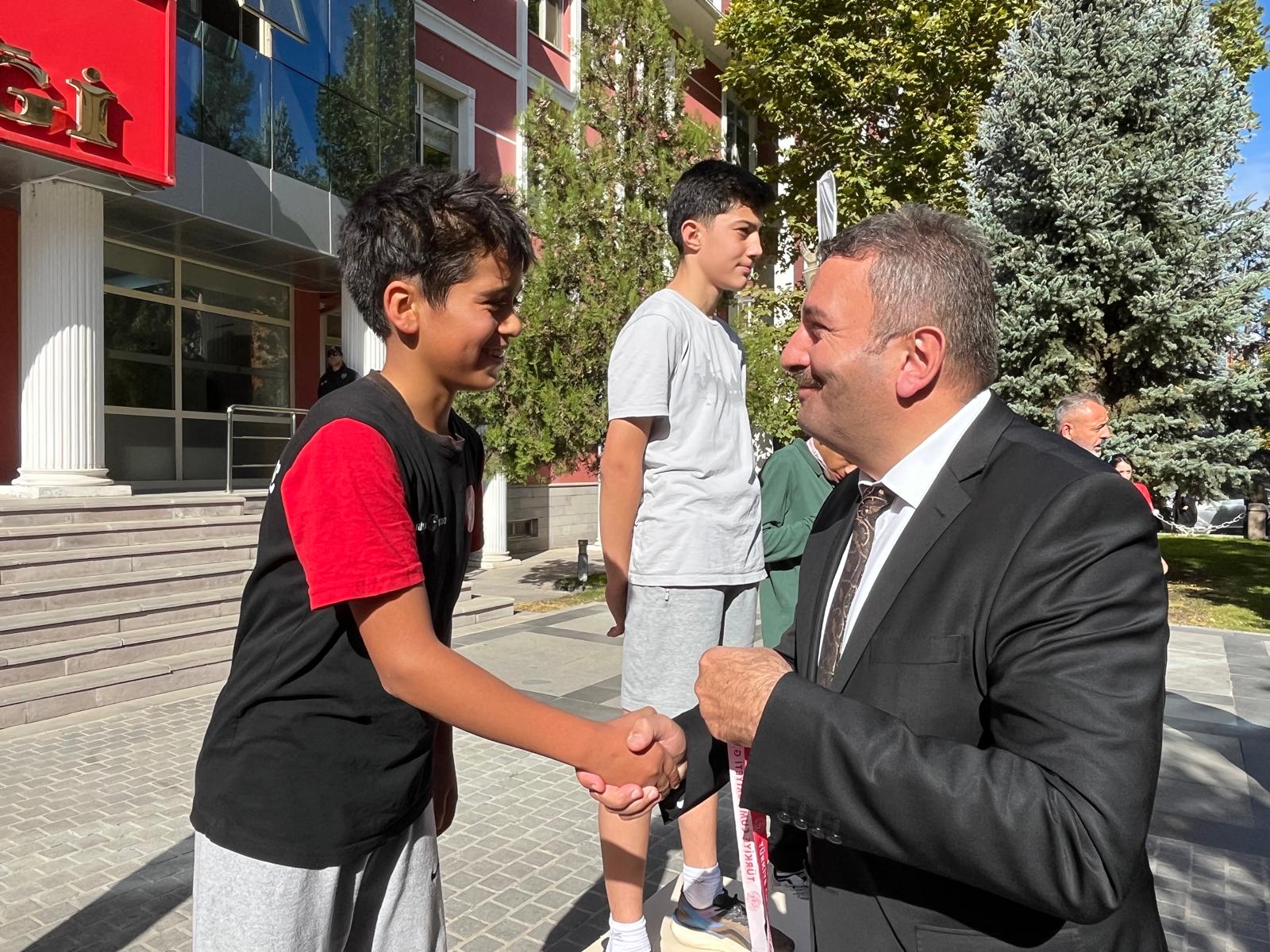Cumhuriyetin 102. Yılı’na Özel Kros Koşusu Heyecanı Yaşandı (15)