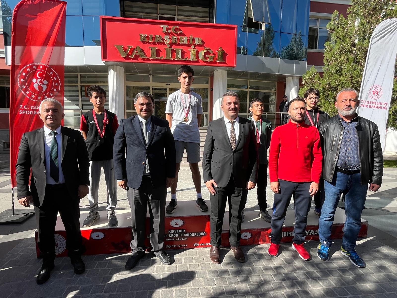 Cumhuriyetin 102. Yılı’na Özel Kros Koşusu Heyecanı Yaşandı (17)