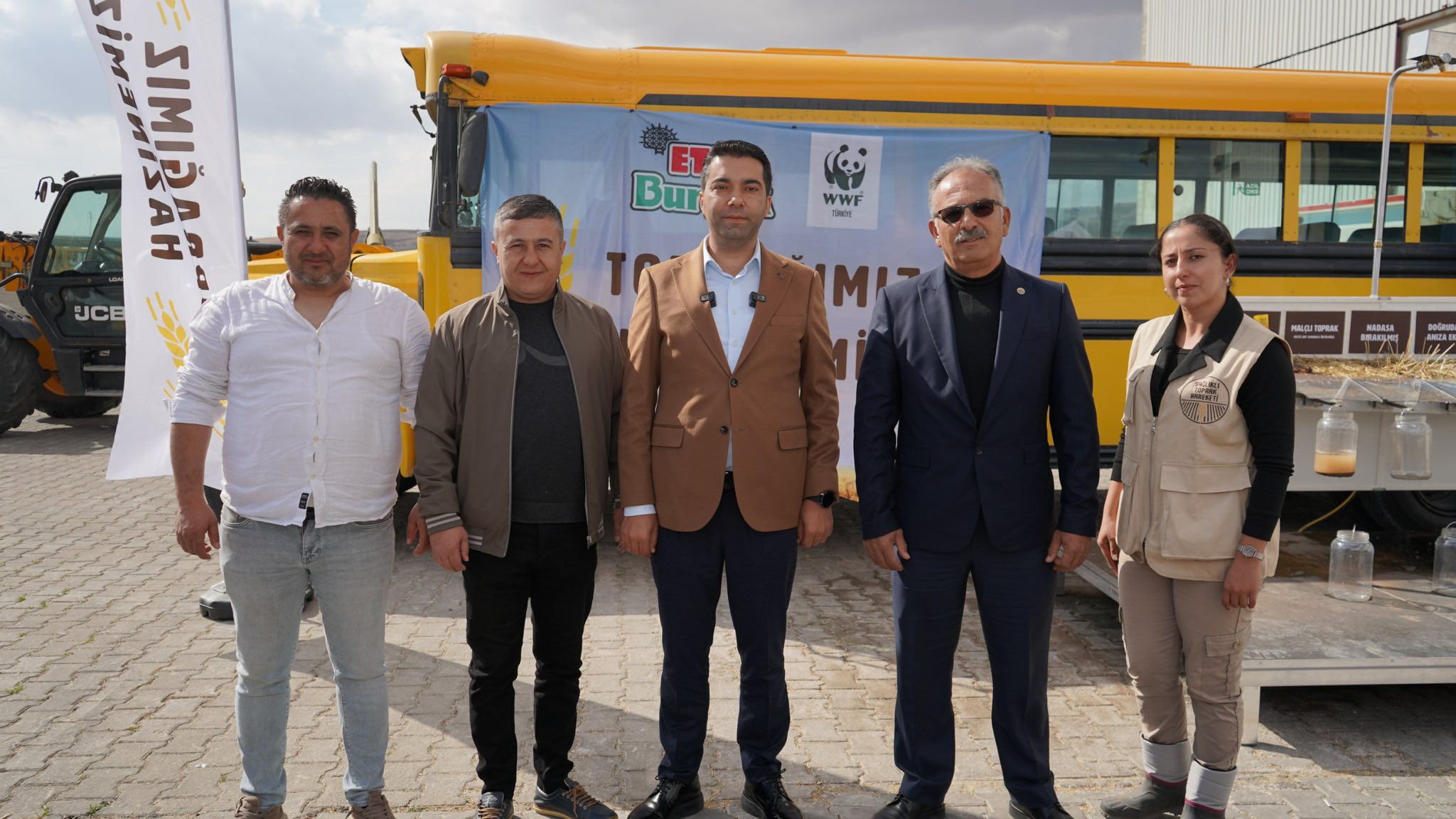 Demirci, Çiftçilerin Yanında