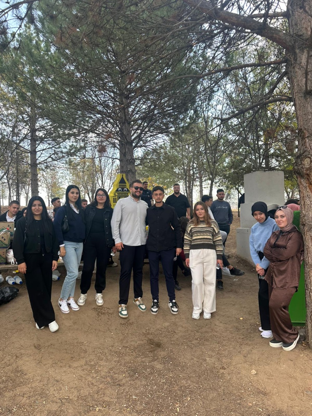 Doğa Ve Dostluk Ziraat Fakültesi Pikniğinde Birleşti1
