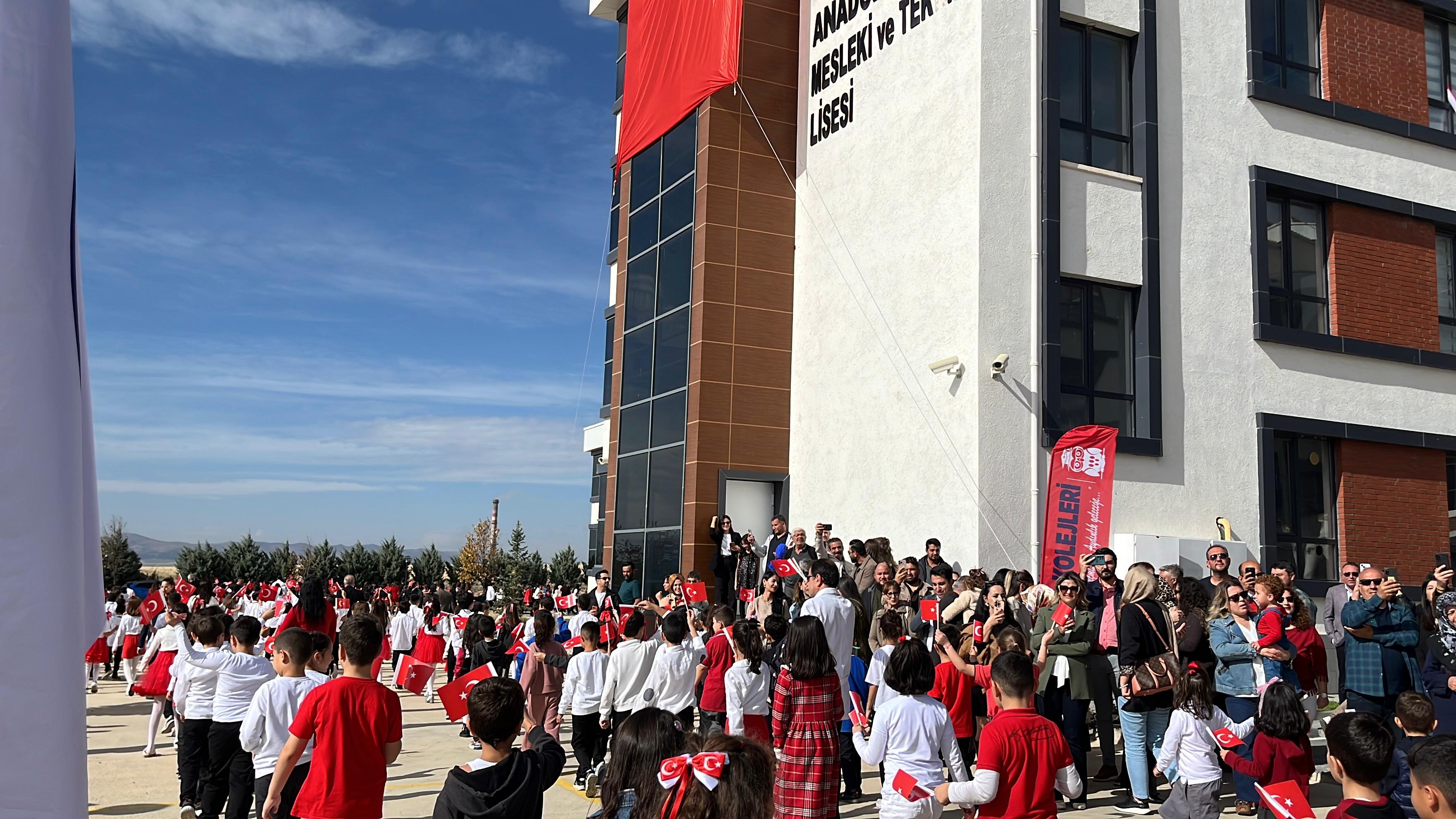 Eb03Faf9 C009 41Cf 96D0 F23768E67784