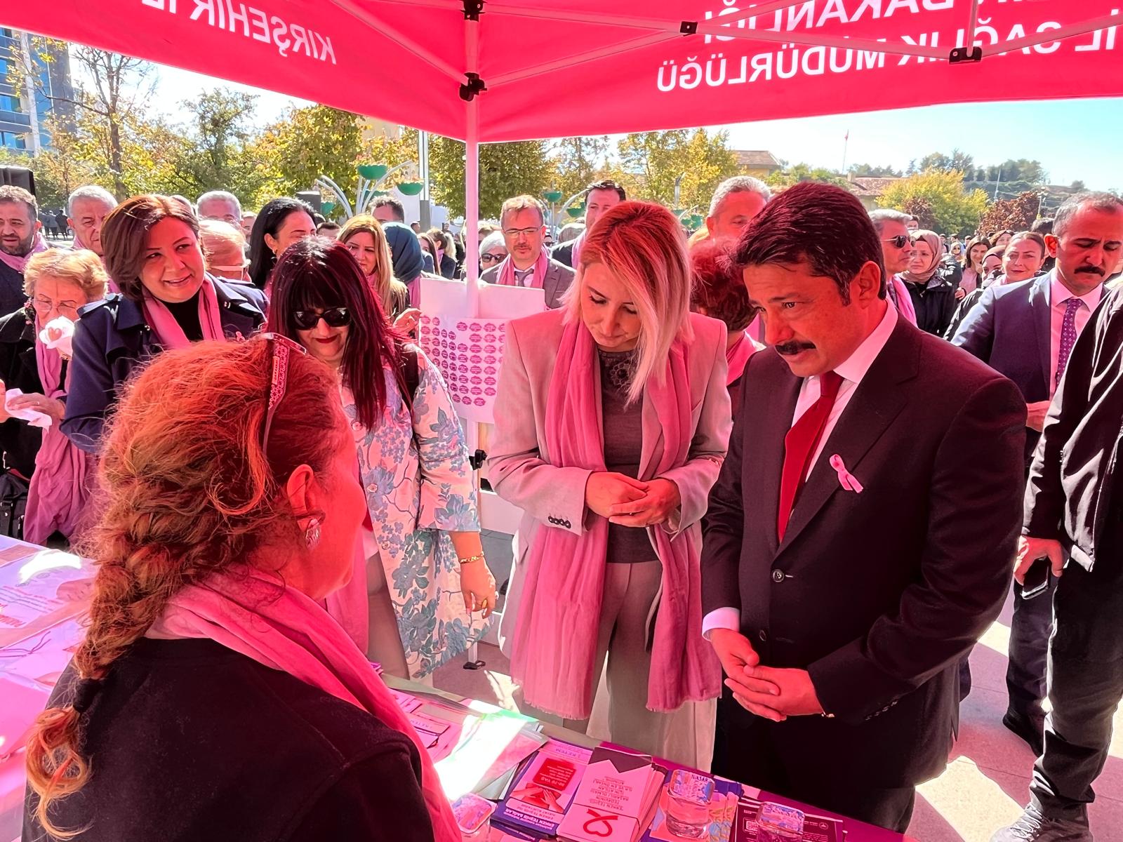 Erken Teşhis Için Kırşehir Pembeye Büründü (10)
