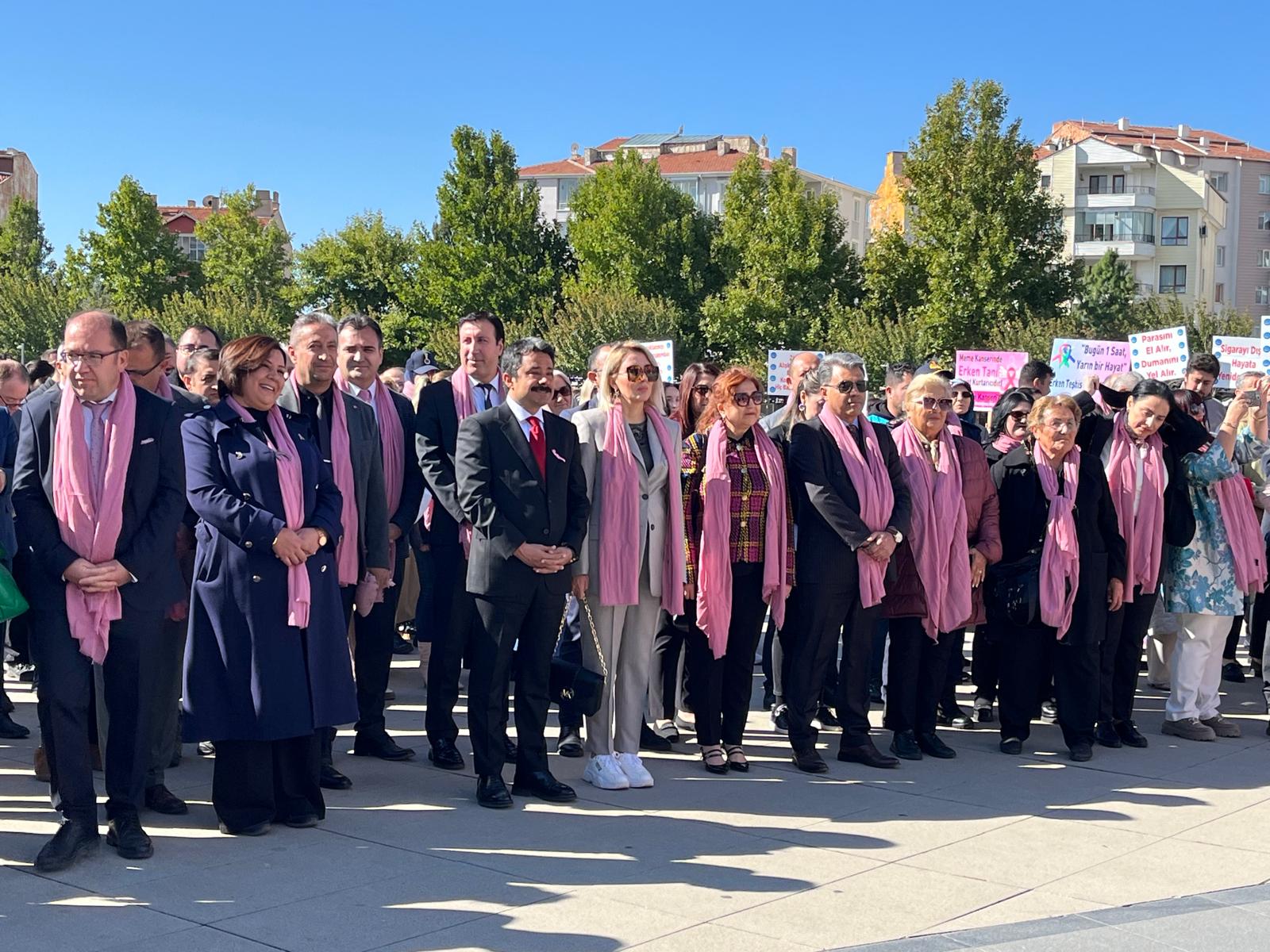 Erken Teşhis Için Kırşehir Pembeye Büründü (3)
