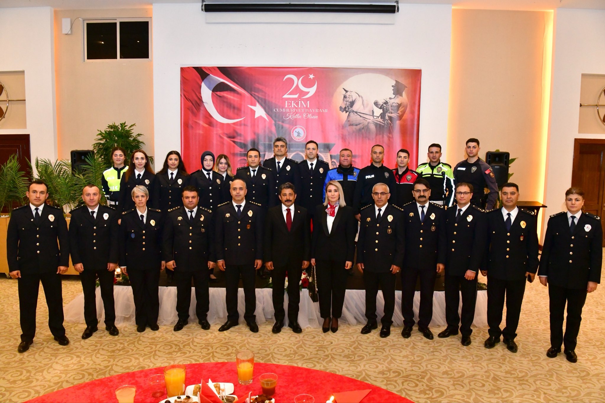 G4C5Xxn X U A Aat D C