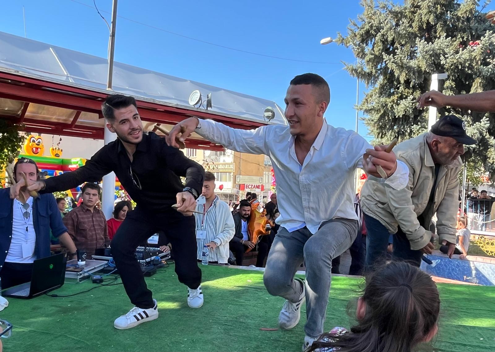 Gençlerin Coşkusu, 34. Ceviz Festivali’ne Renk Kattı (5)