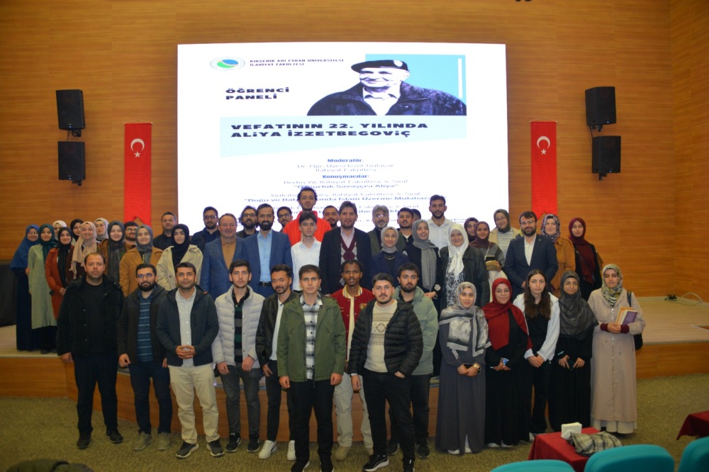 İzzetbegoviç’in Bilgelik Mirası Gençlerle Paylaşıldı4