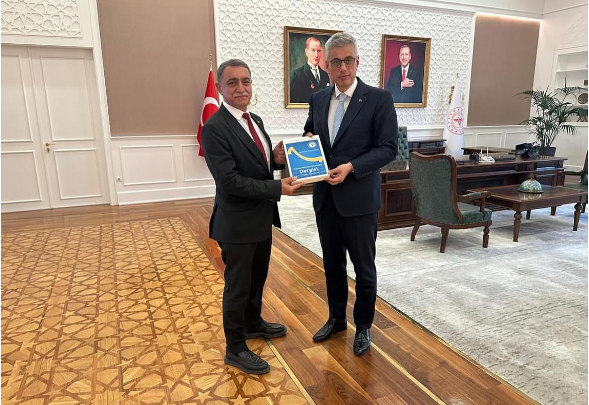Karahocagil, Bakan Memişoğlu Ile Görüştü, Sağlık Sanayisinin Geleceğini Konuştu (2)