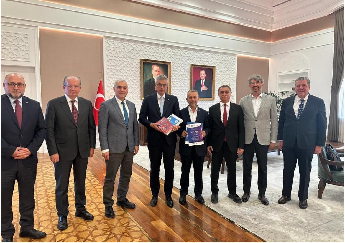 Karahocagil, Bakan Memişoğlu Ile Görüştü, Sağlık Sanayisinin Geleceğini Konuştu (3)