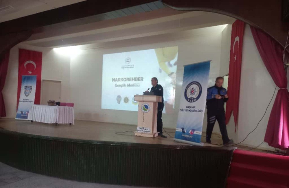 Kırşehir Emniyeti'nden Gençliğe Uzanan Kritik El 2