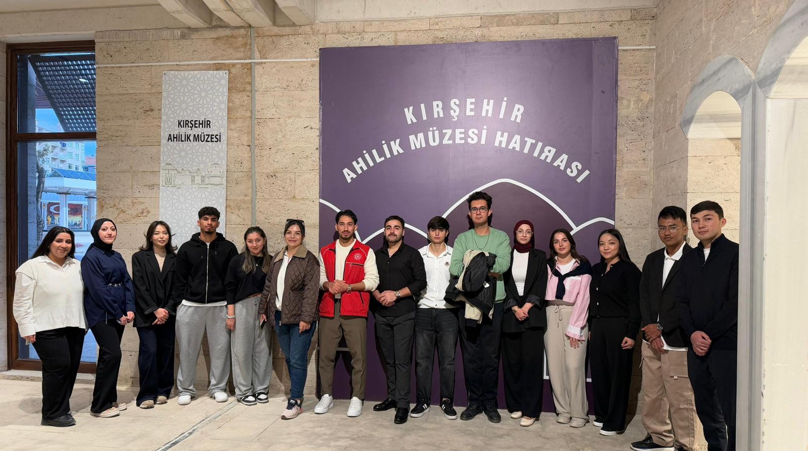 Kırşehir Gençleri Tarihi Mekânlarda Geçmişin Izini Sürdürdü 4