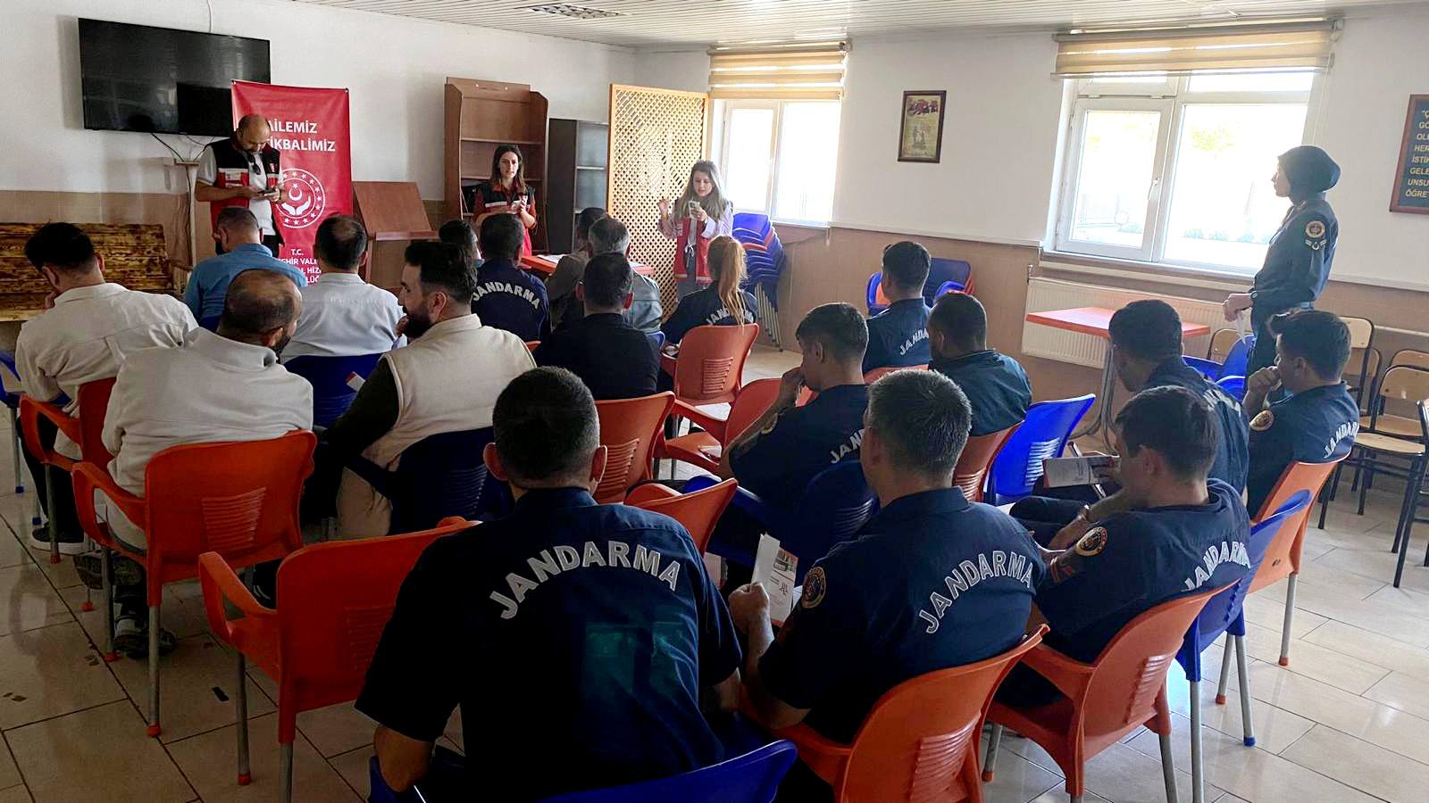 Kırşehir’de Asdep Ve 2025 Aile Yılı Eğitimleri Jandarma Personeline Taşındı