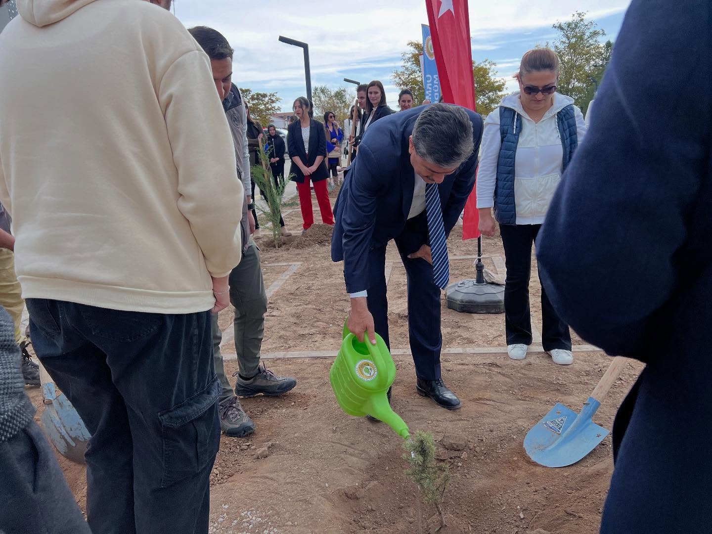 Kırşehir’de Geleceğe Nefes Olacak Fidanlar Toprakla Buluştu1