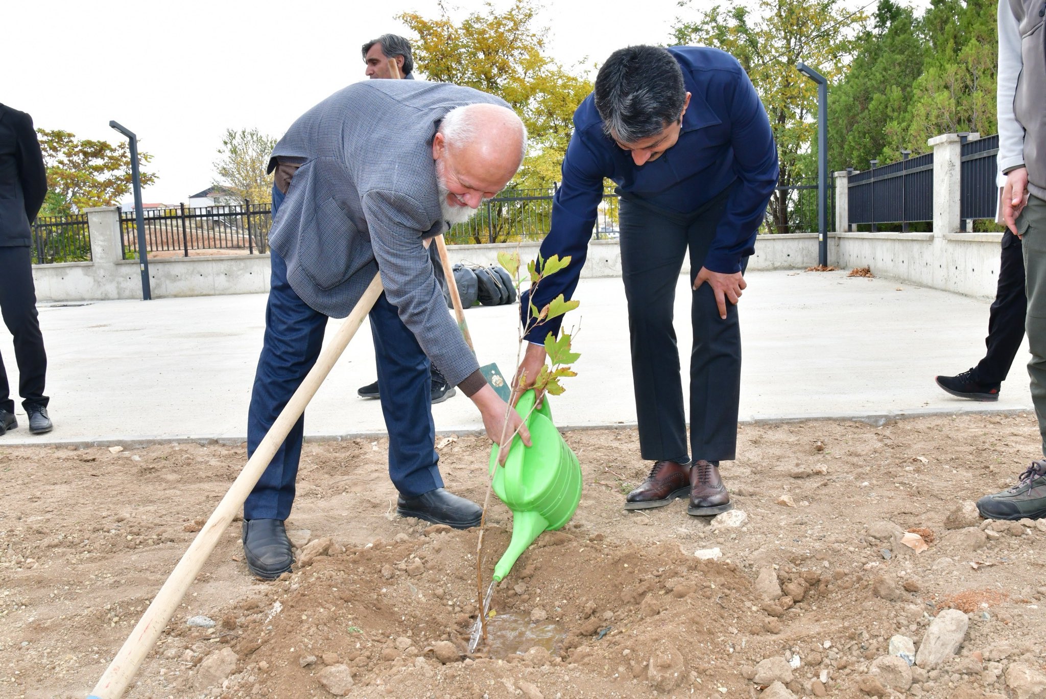 Kırşehir’de Geleceğe Nefes Olacak Fidanlar Toprakla Buluştu3-1