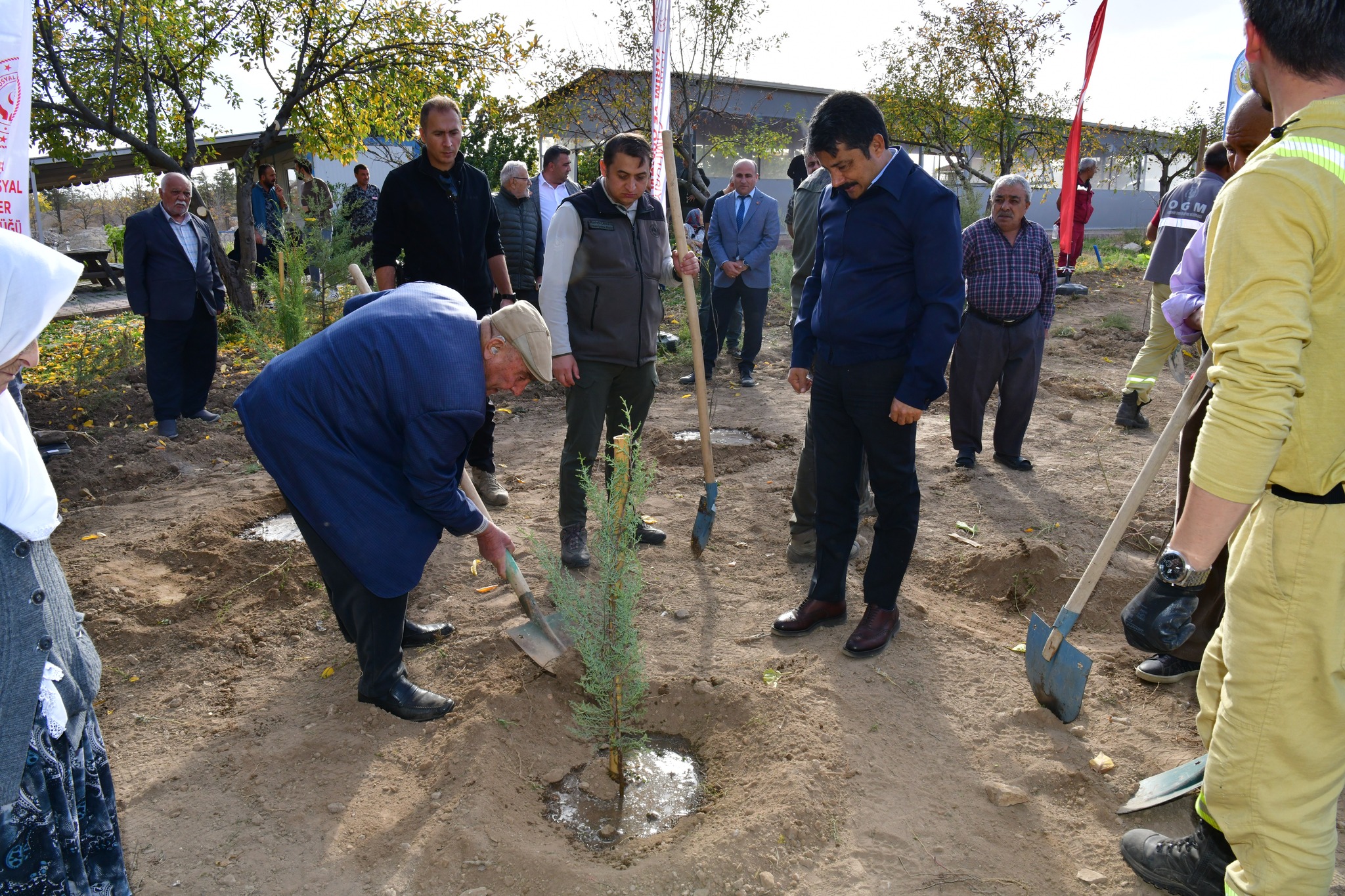 Kırşehir’de Geleceğe Nefes Olacak Fidanlar Toprakla Buluştu7