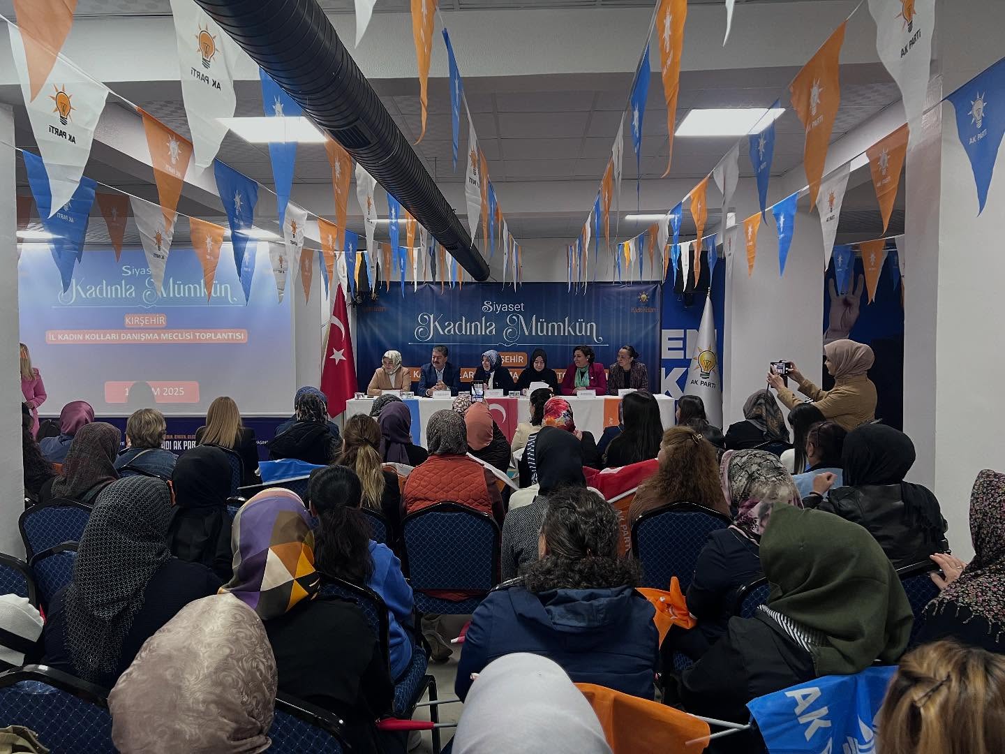 Kırşehir’de Kadınların Siyasetteki Gücü Konuşuldu 1