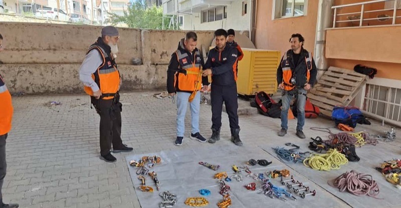 Kriz Anlarının Kahramanları Sahneye Çıkıyor 2