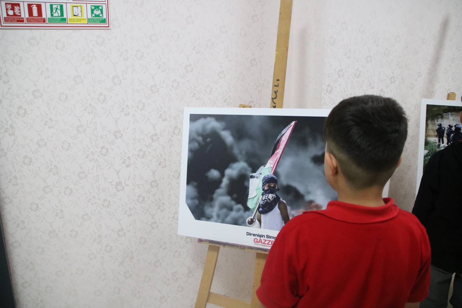 Öğrenciler Gazze Için Duyarlılık Sergisini Gezdi1