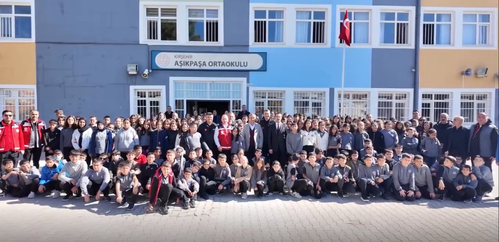 Okullarda Eş Zamanlı Deprem Tatbikatı Gerçekleştirildi (4)