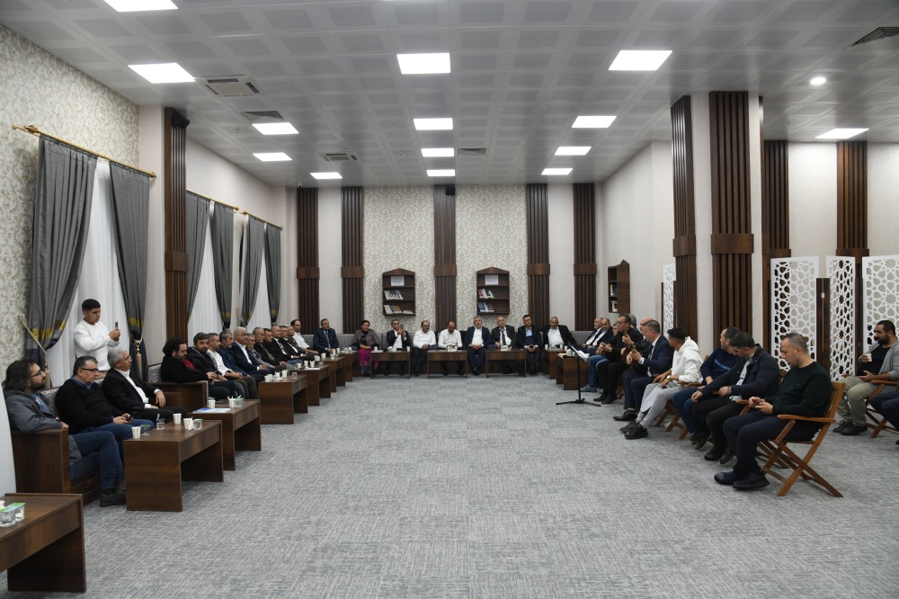 Prof. Dr. Eyüp Debik, Kırşehir’de Ahiliğin Ilim Ve Ahlak Boyutunu Anlattı2