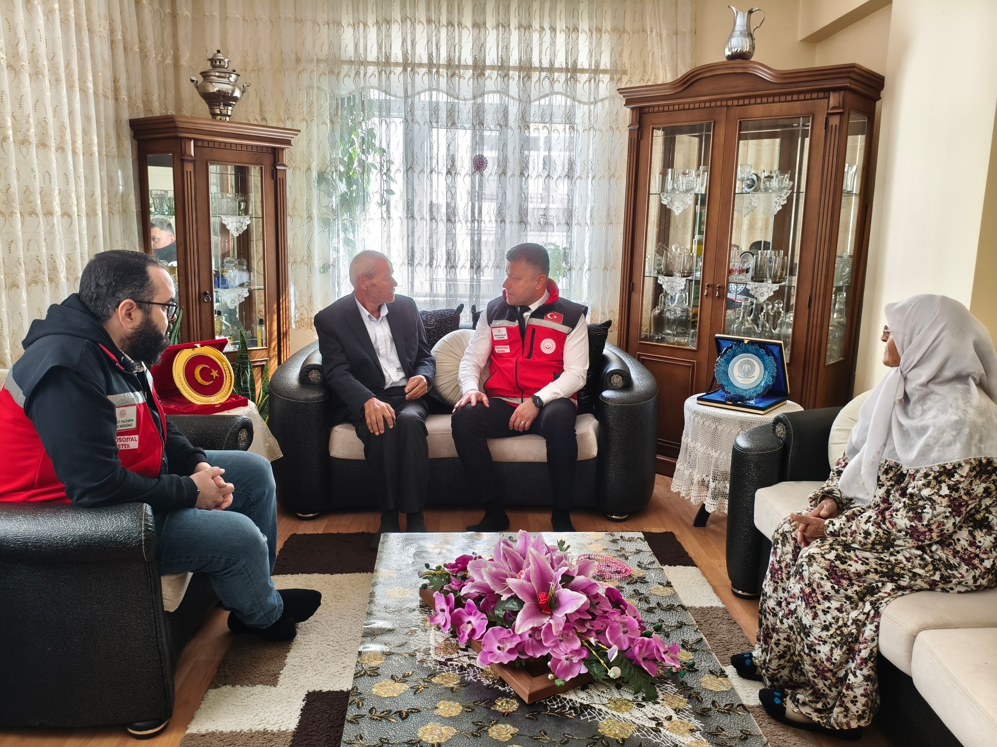 Sağlam, Şehit Ailelerine Şükran Ve Vefa Duygularını Iletti1