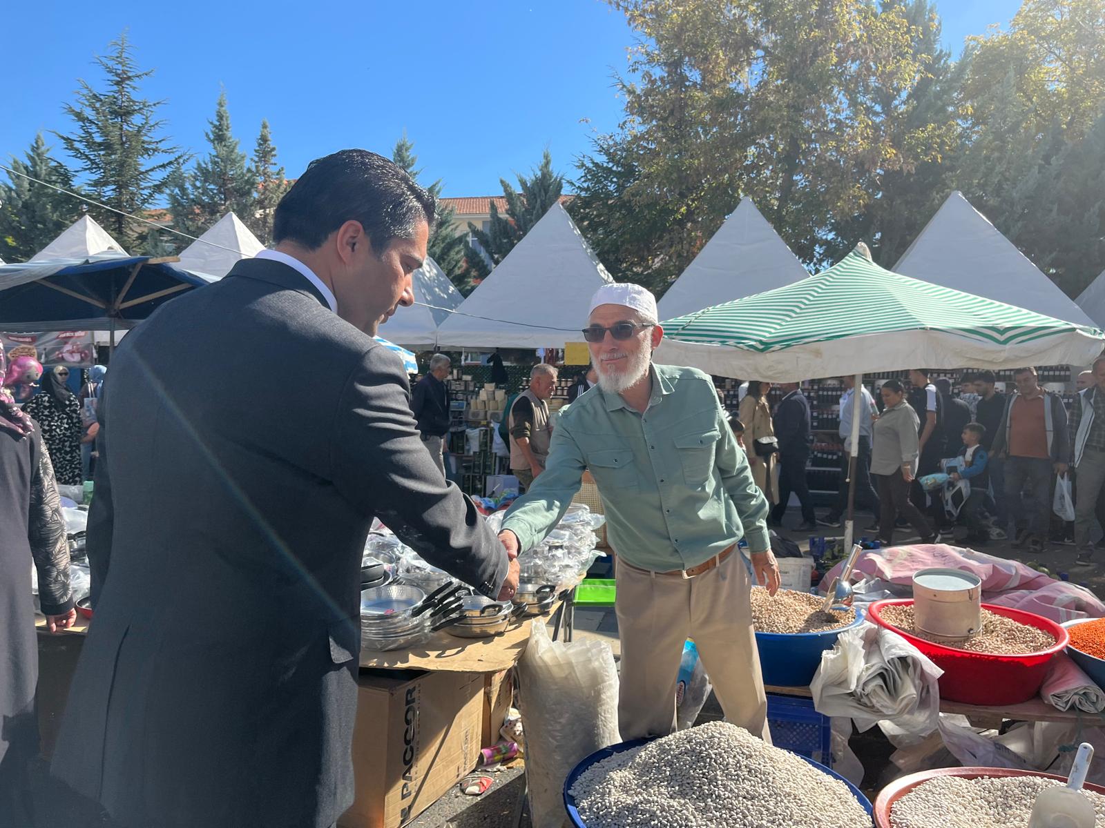 Stant Stant Dolaştı, Herkesle Konuştu3