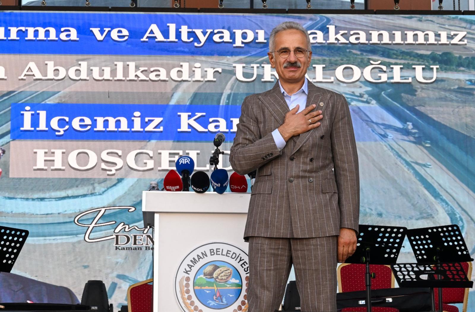 Ulaştırma Ve Altyapı Bakanı Abdulkadir Uraloğlu