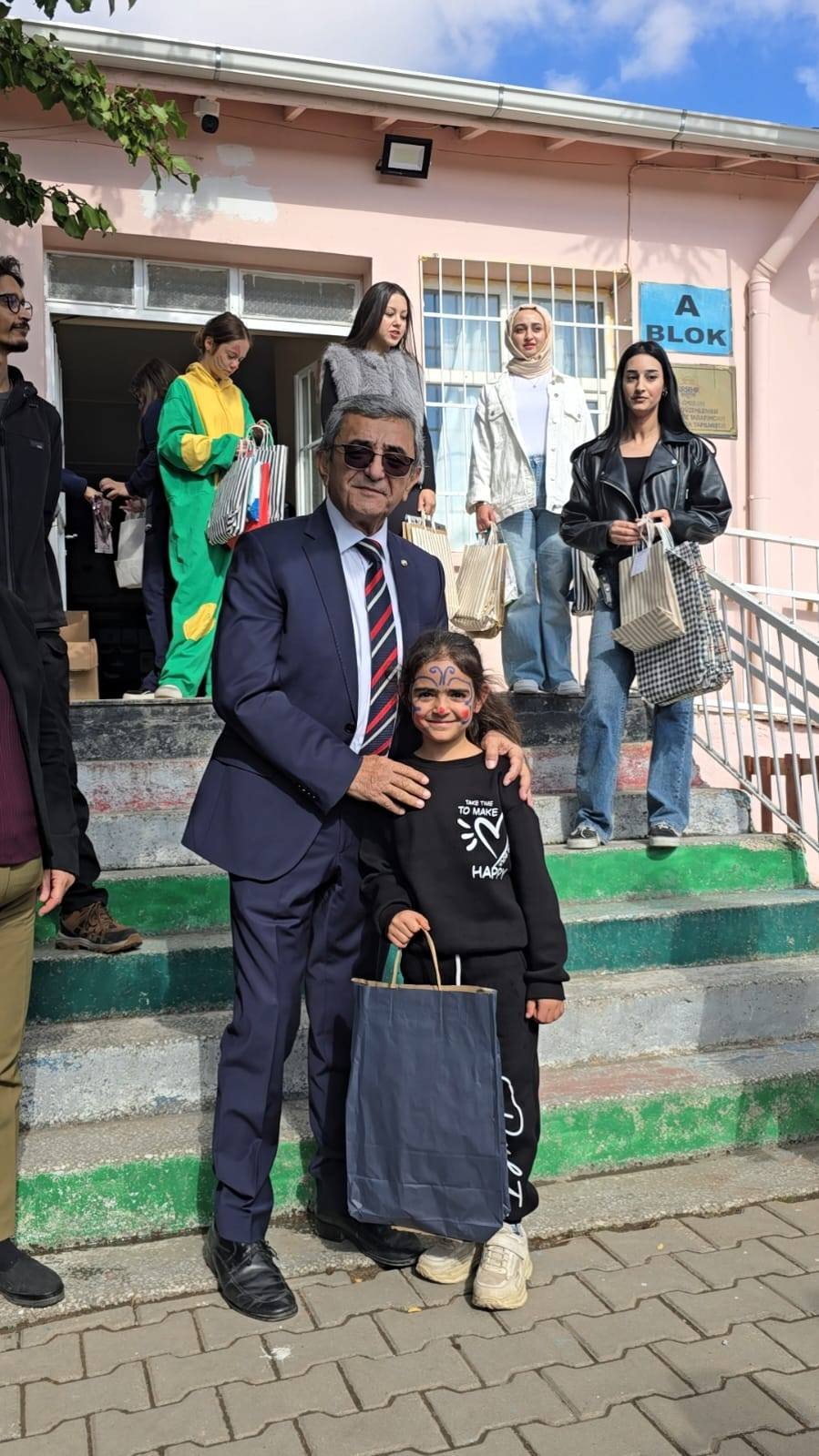Üniversiteliler, Miniklerle Buluştu Renkli Anlar Yaşandı5