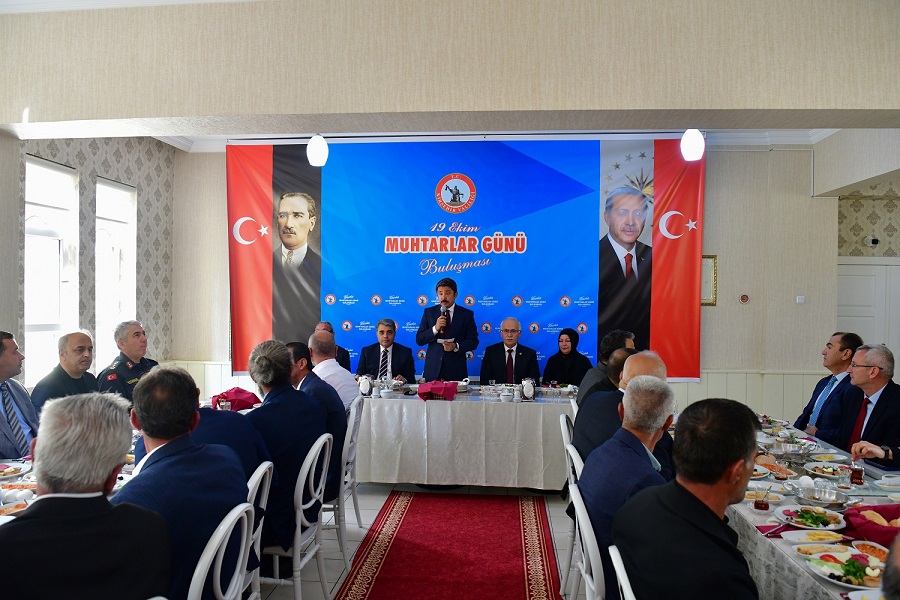 Vali Demiryürek, Muhtarlarla Bir Araya Geldi2