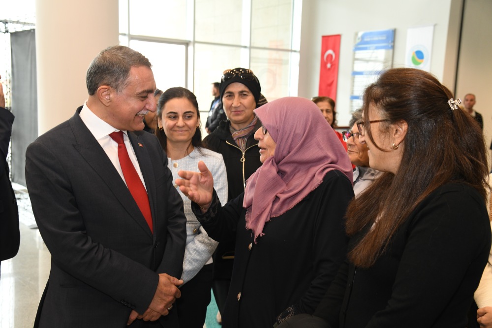 Vali Demiryürek, Tazelenme Üniversitesi Öğrencileriyle Buluştu10