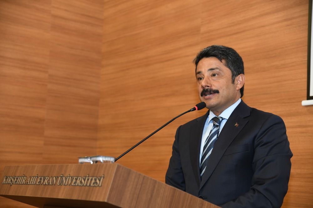 Vali Demiryürek, Tazelenme Üniversitesi Öğrencileriyle Buluştu3