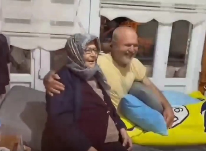 16 Yıl Sonra Kavuştular (4)