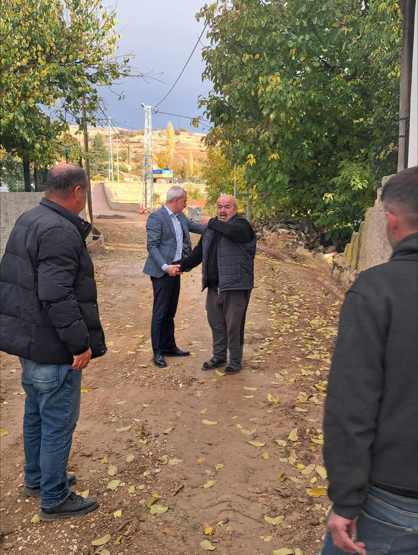 573128931 17963380788004141 2056647368808292291 N