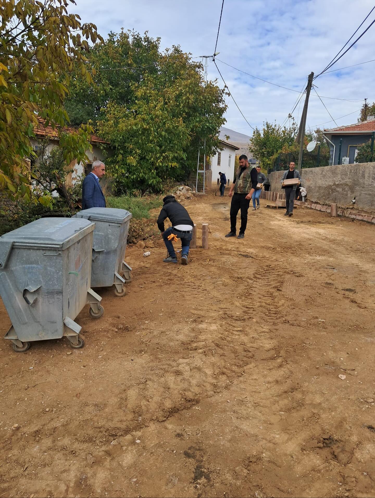 573217453 17963380806004141 3321528796067762355 N