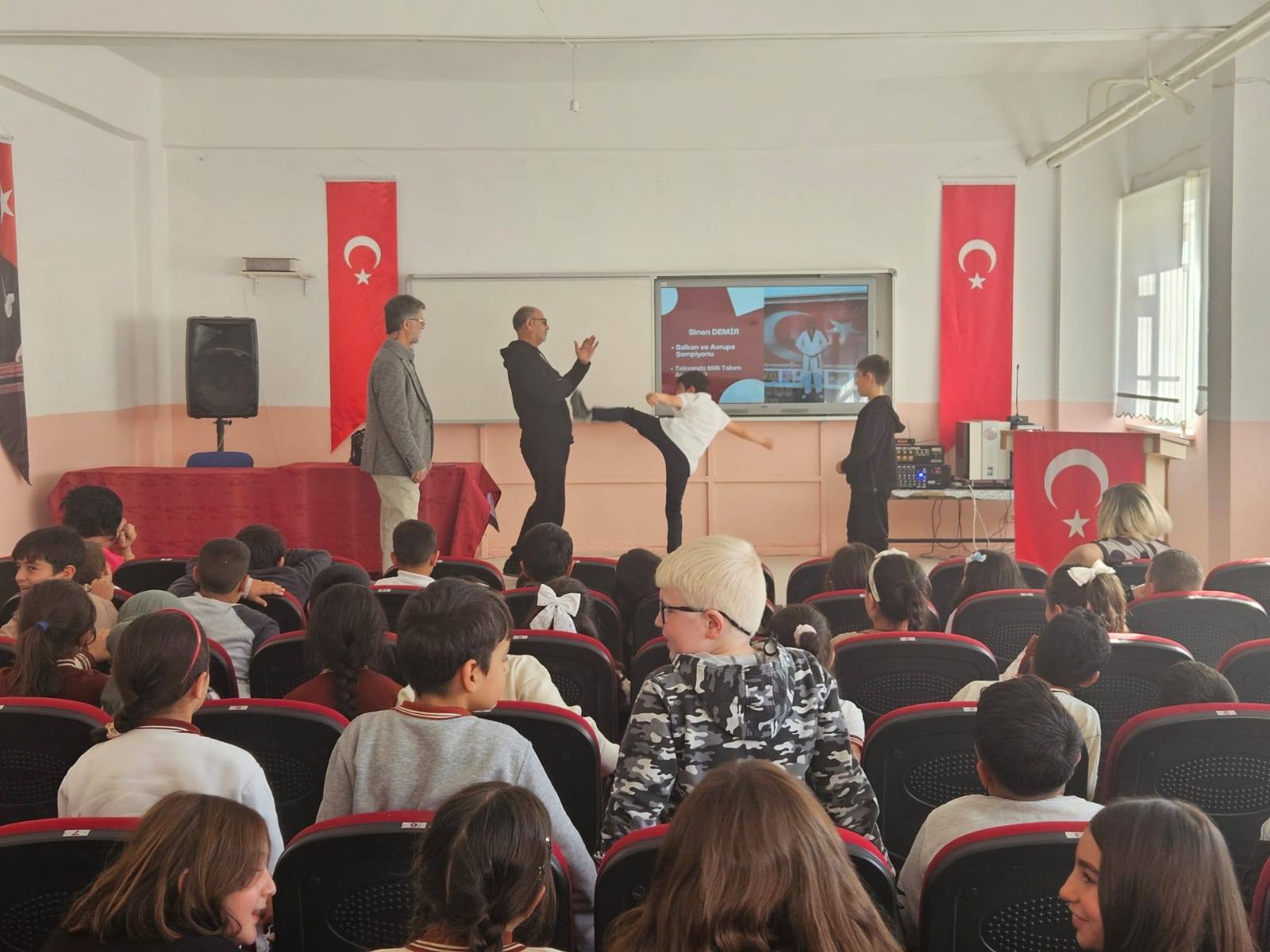 574573025 25343779775216793 3736439921570350504 N