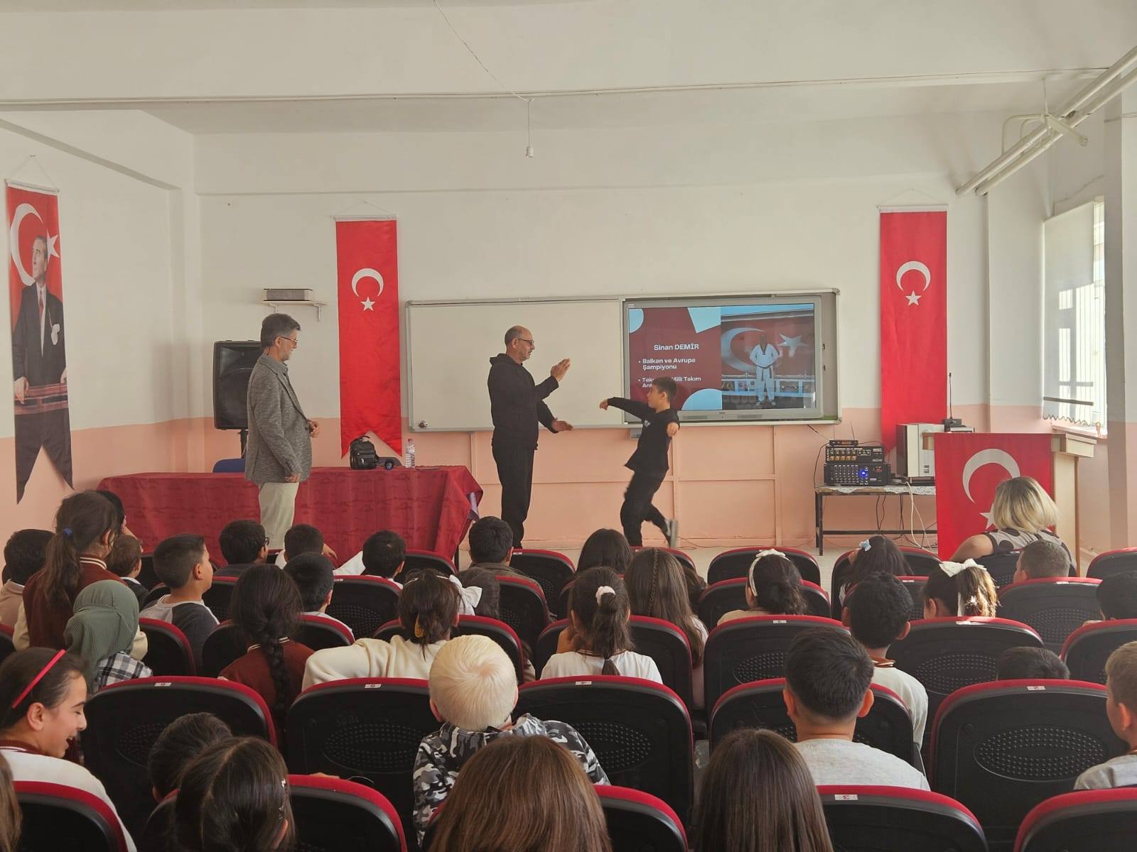 575943139 25343780681883369 2104702812211495001 N