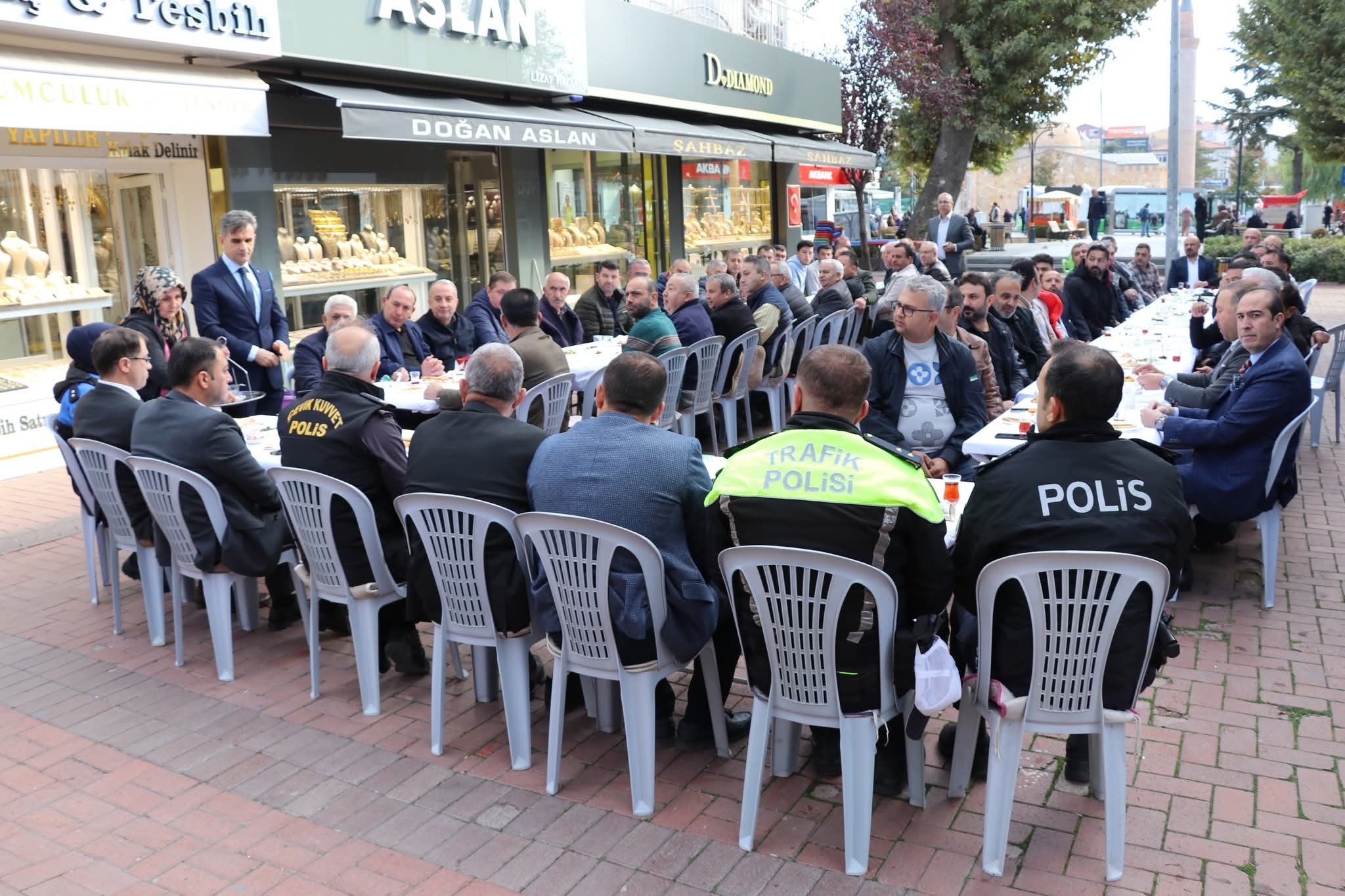 576913155 1639854434043020 1405431956246554593 N